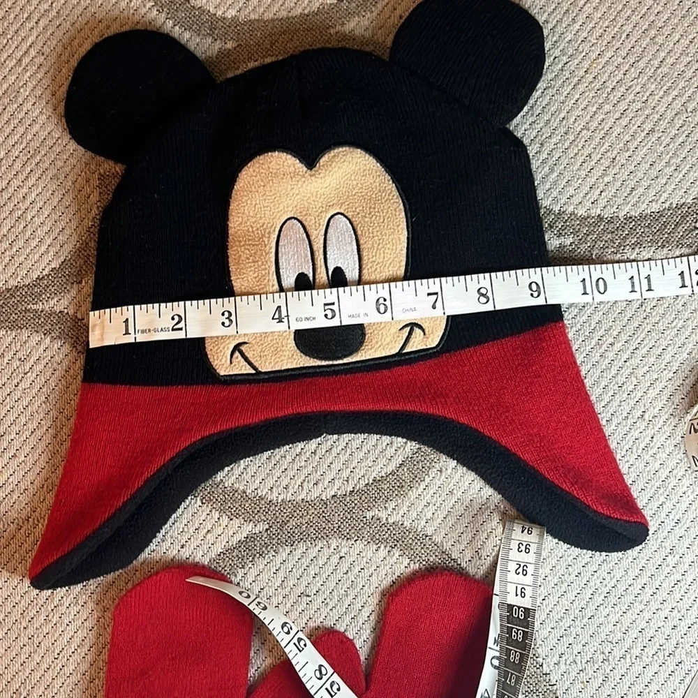 Disney Mickey Mouse hat & mittens